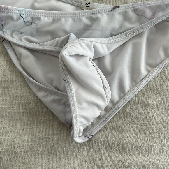 Forever 21 bikini - Picture 3 of 3